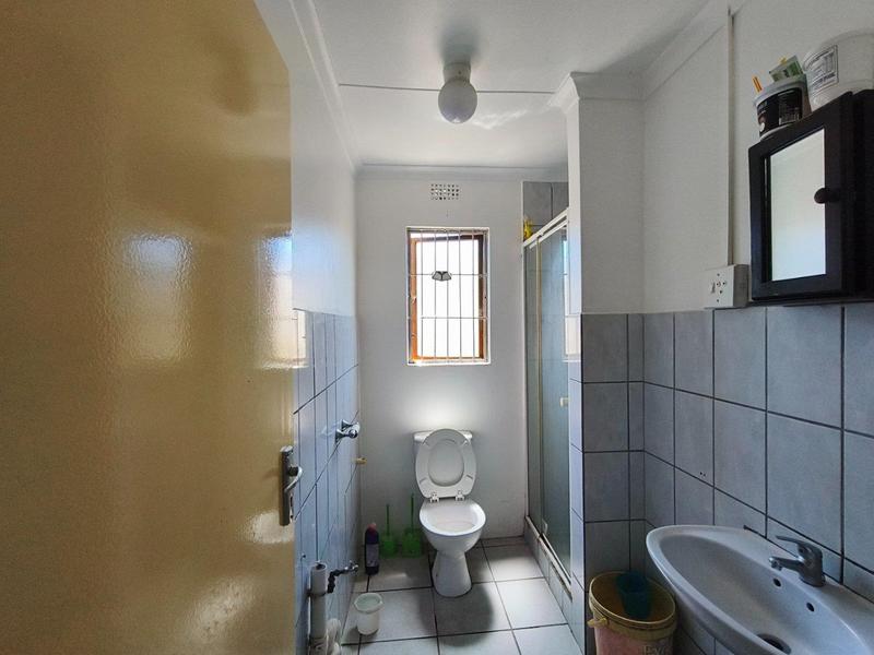 6 Bedroom Property for Sale in Mthata Eastern Cape